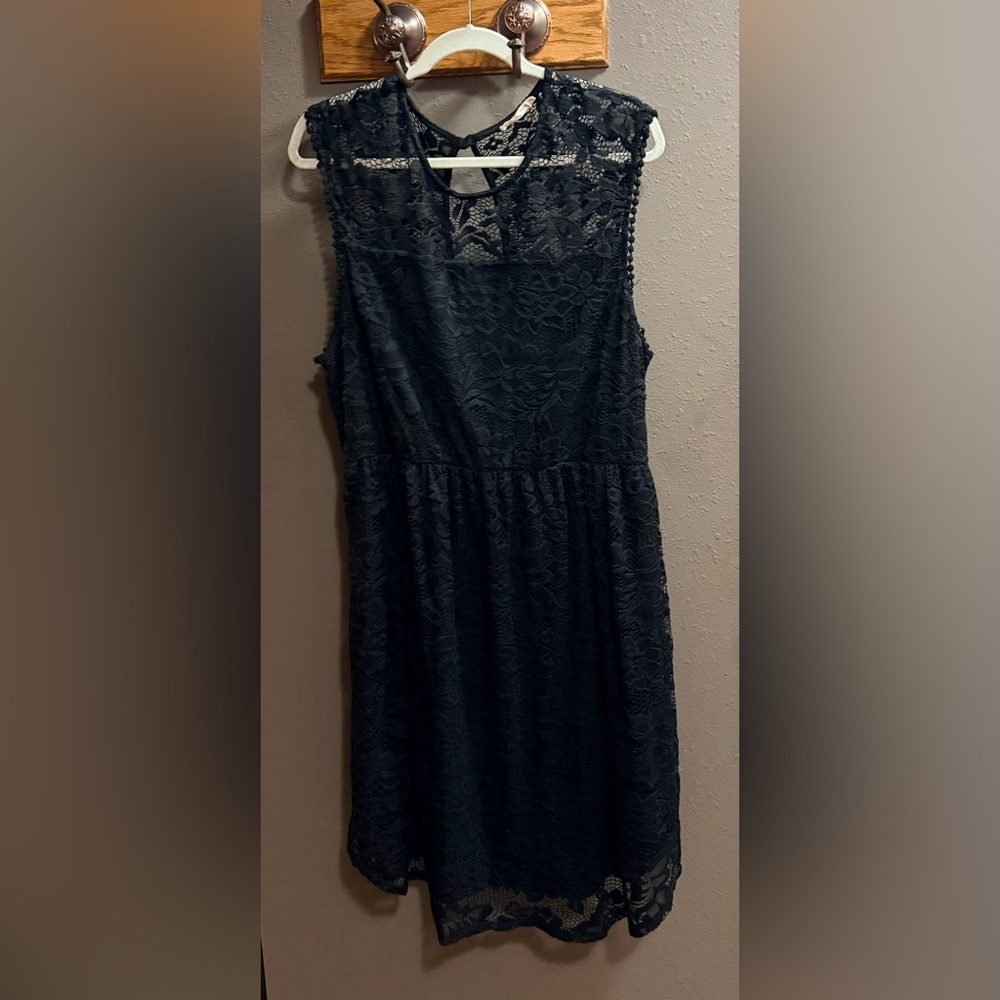 First Looks Black Lace Midi Dress